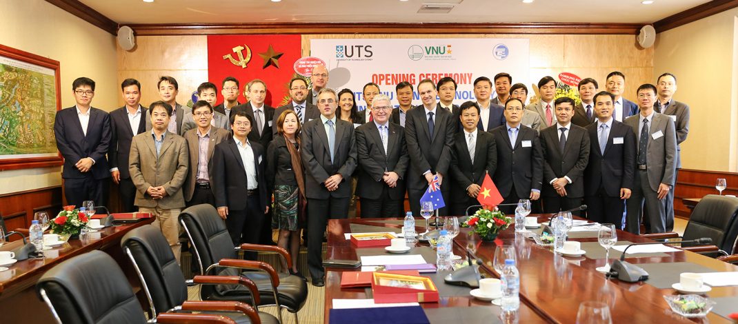 Ra mắt Trung tâm Nghiên cứu Hợp tác giữa UTS và VNU – UET